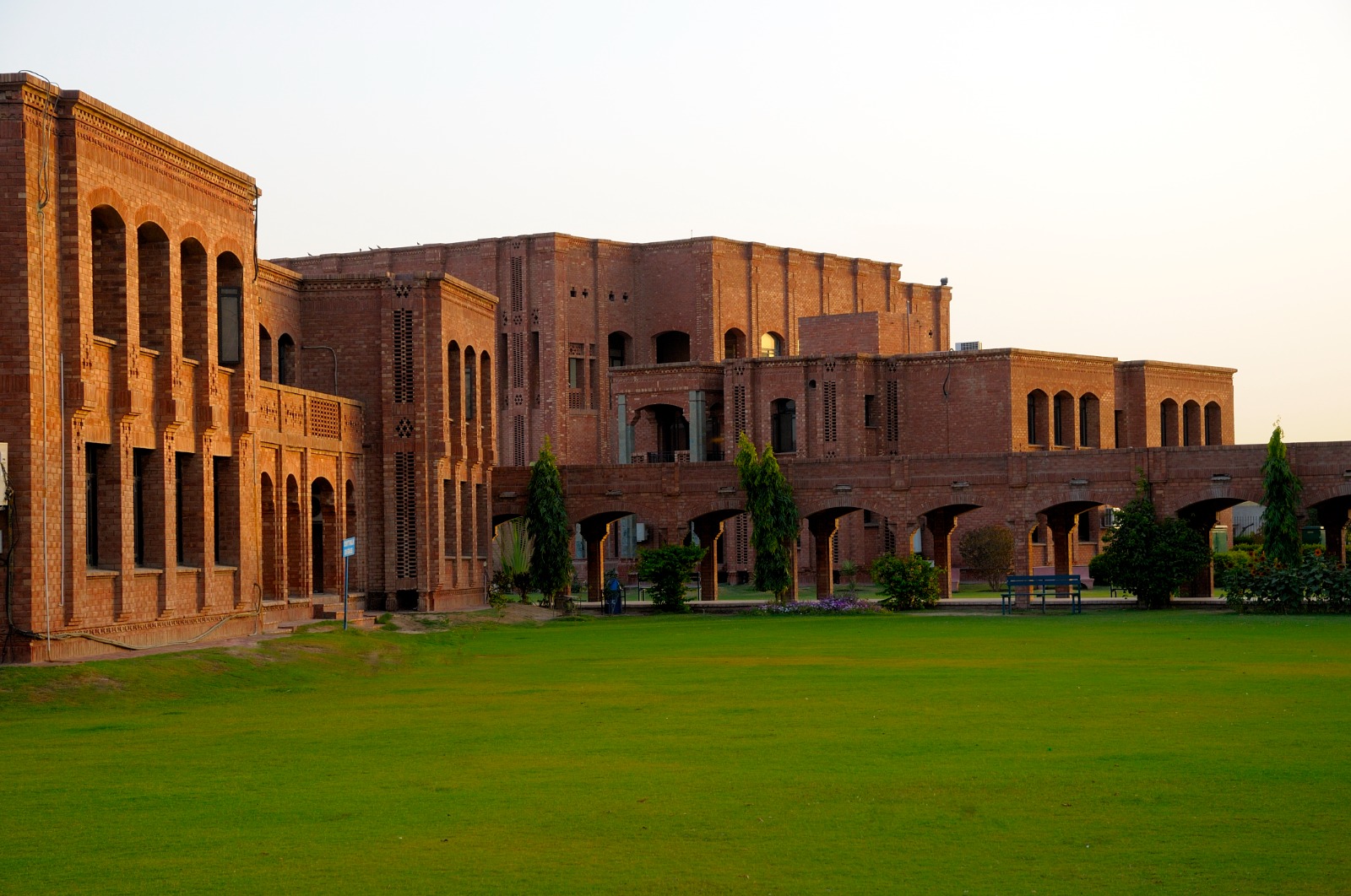 COMSATS University Lahore Campus
